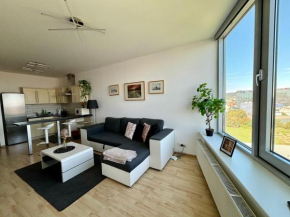 Three towers with beautiful view and parking!